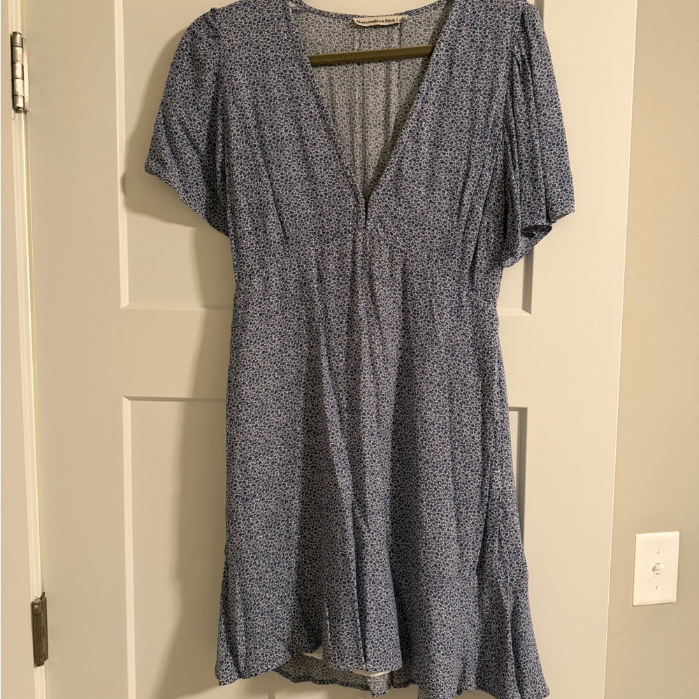 Abercrombie & Fitch Blue Floral Mini Dress – Short Sleeve V-Neck, Size Small
